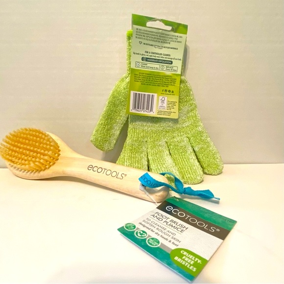 EcoTools Set: Bath & Shower Gloves with Foot Brush and Pumice. - Picture 3 of 4
